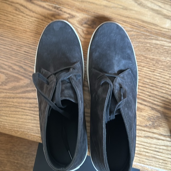 NEW In Box VINCE ABE, Graphite SU - Picture 7 of 14